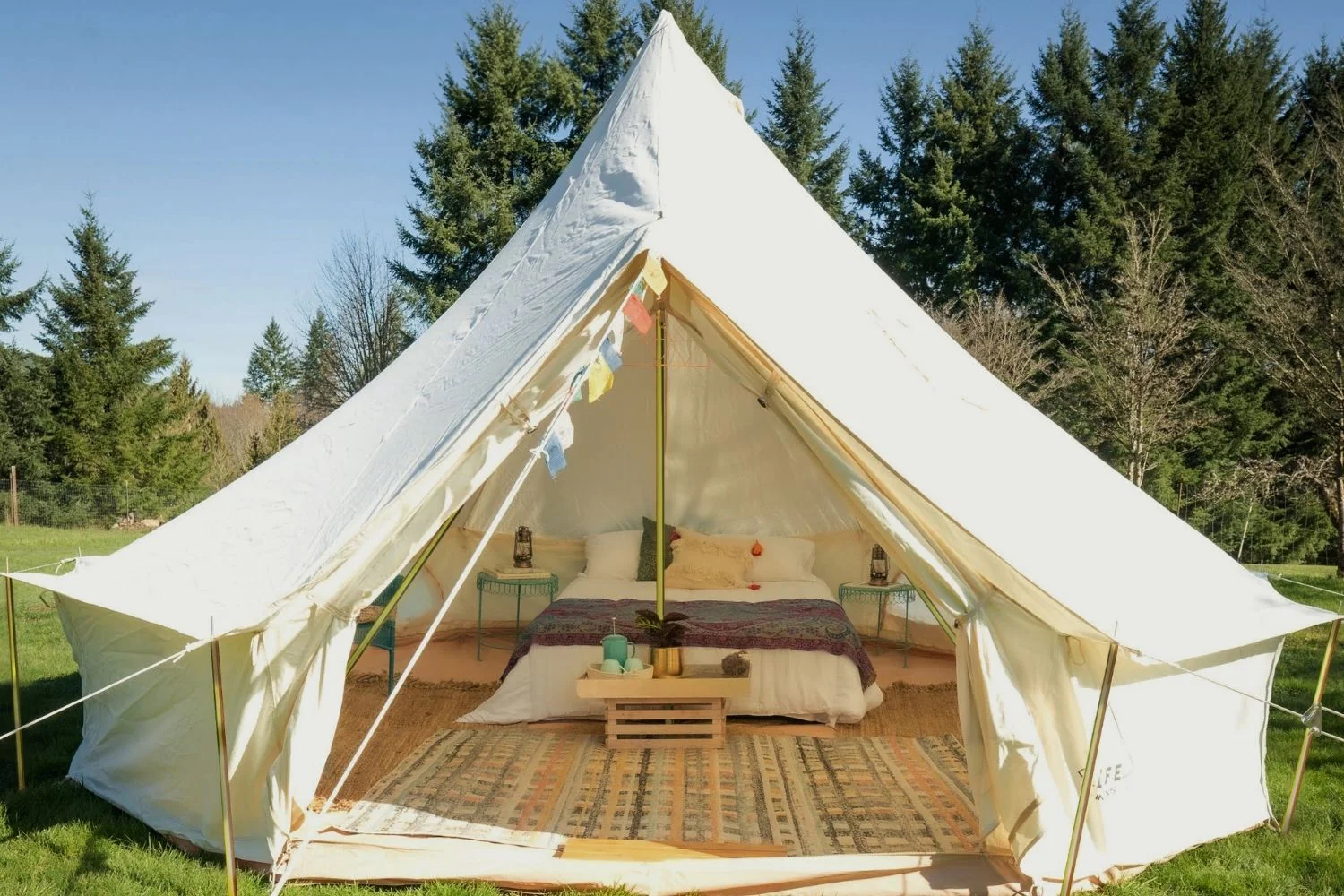 Lookbook 10 Seattle backyard glamping tents