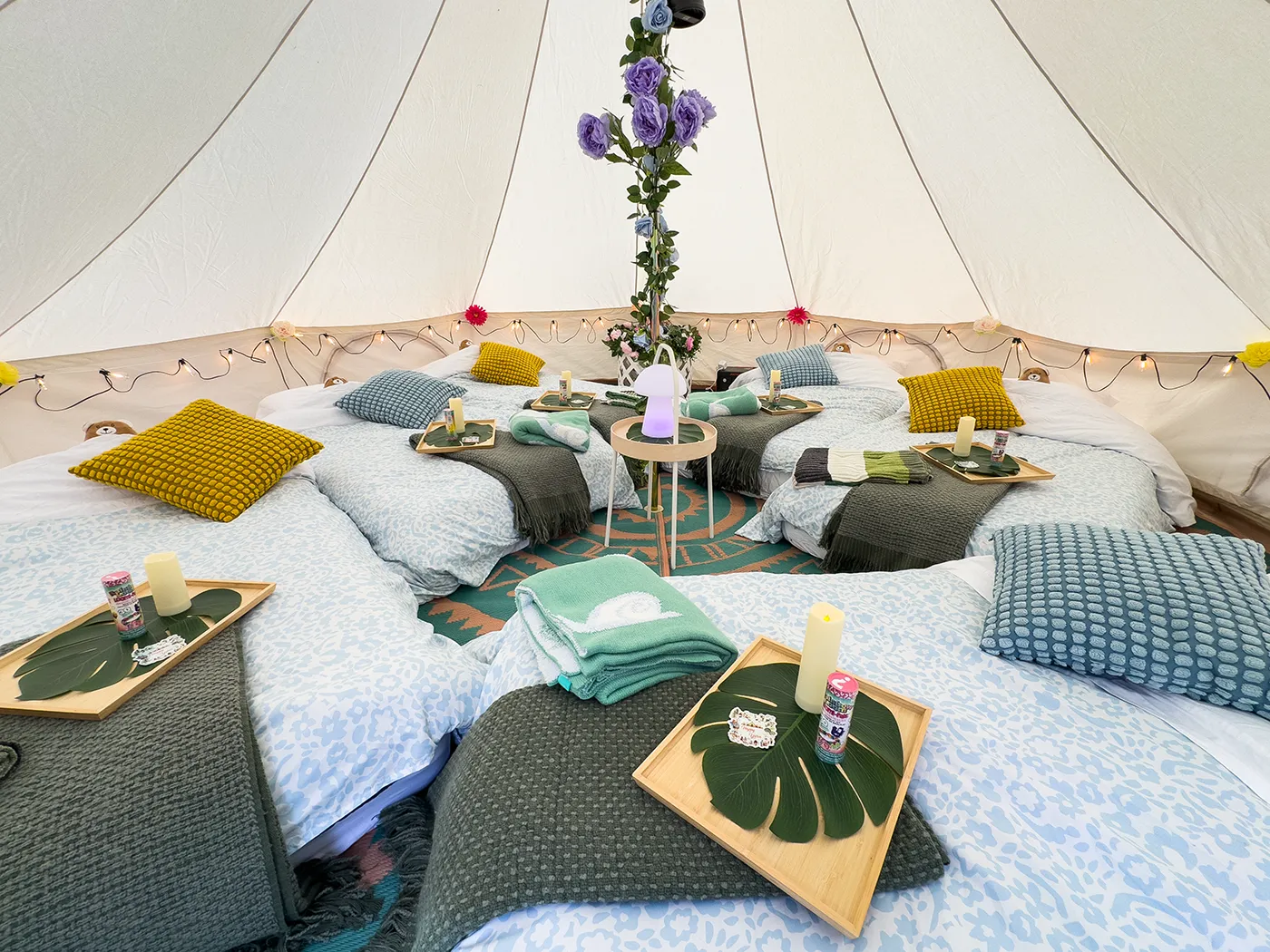 Lookbook 3 3976 Yippee Yarvi glamping backyard camping rental for kids in Washington