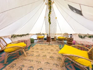 4909 Yarvi Daylight glamping lounge rental in Washington